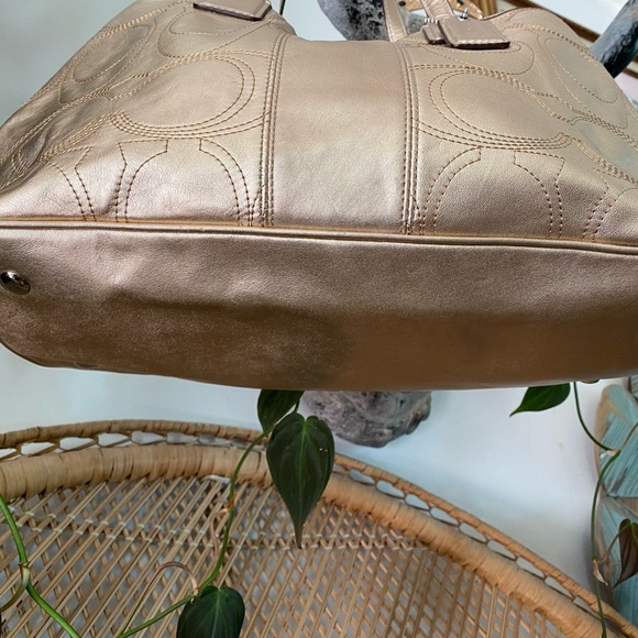 Y2K 3 piece Gold Coach Lot Purse - Wallet- Card Keychain - Picture 4 of 10